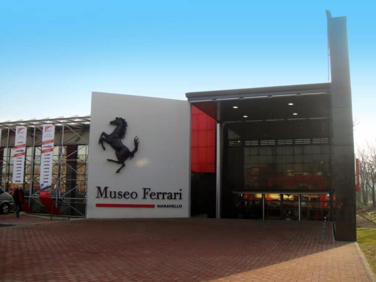 museo-ferrari-maranello_0